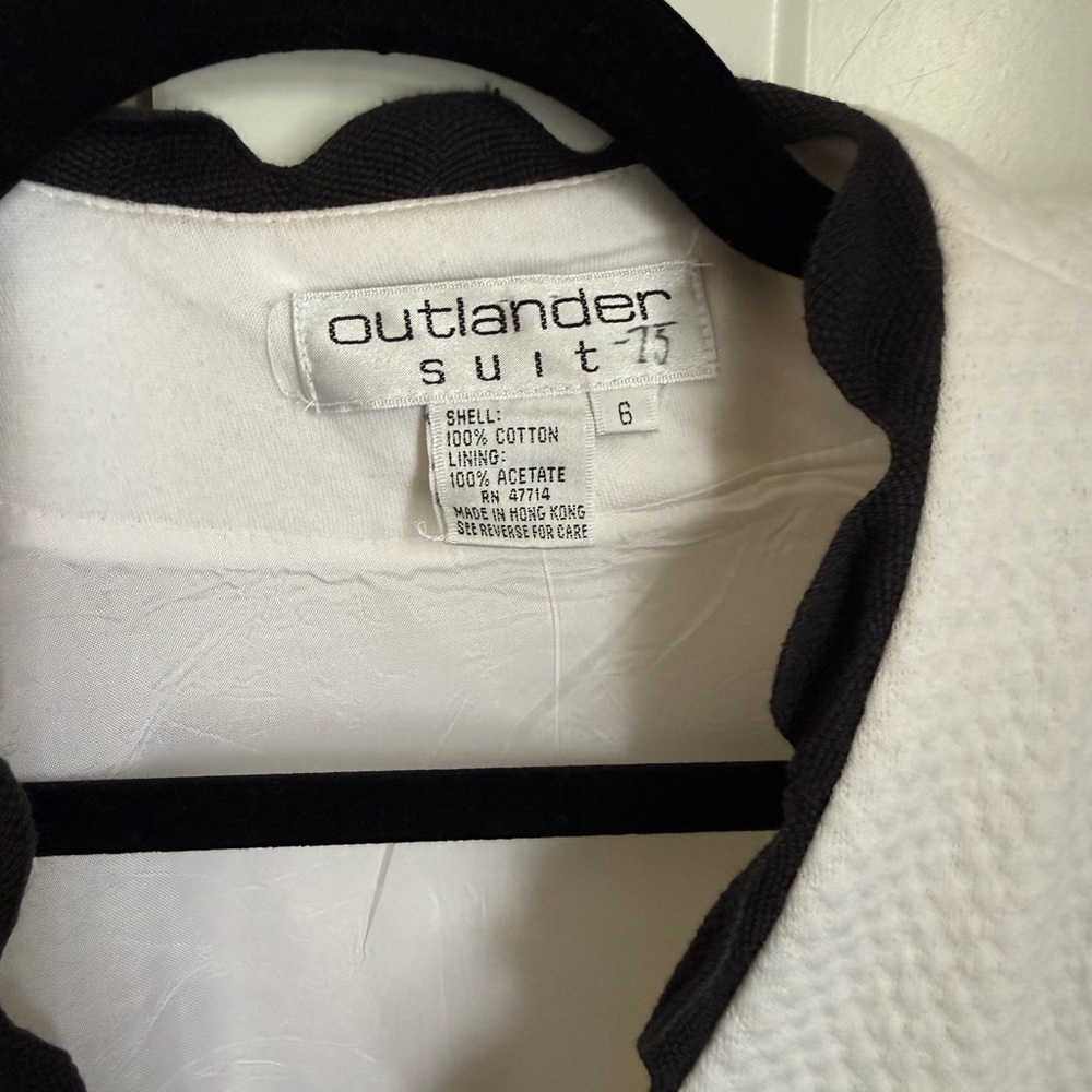 Vintage Outlander White Jacket with Black Scallop Trim and gold heart button. 6 - Picture 3 of 6